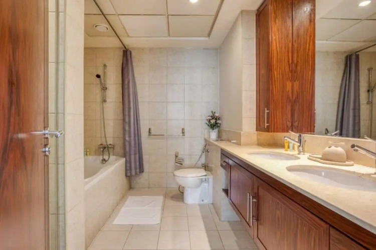 Premium Apt - Full Burj Khalifa & Fountain View! - Image 11