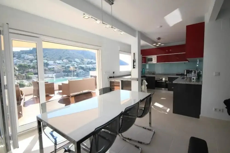 Luxury Penthouse Guatipiti