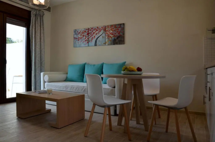 Hatzoudis Luxury Suites