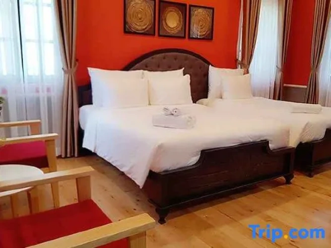 Deluxe Triple room