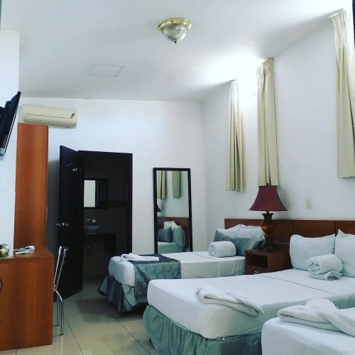 Standard Triple room