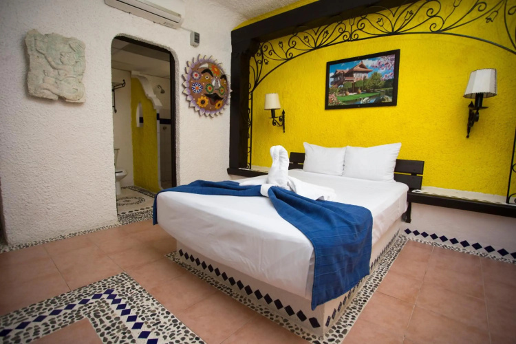 Hotel Xbalamque and Spa Cancun