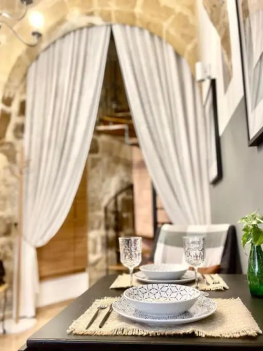 300yr old, self catering, tiny house in Victoria Centre, Gozo