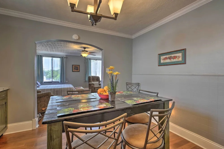 2 Mi to Ark Encounter: Updated Williamstown Apt!