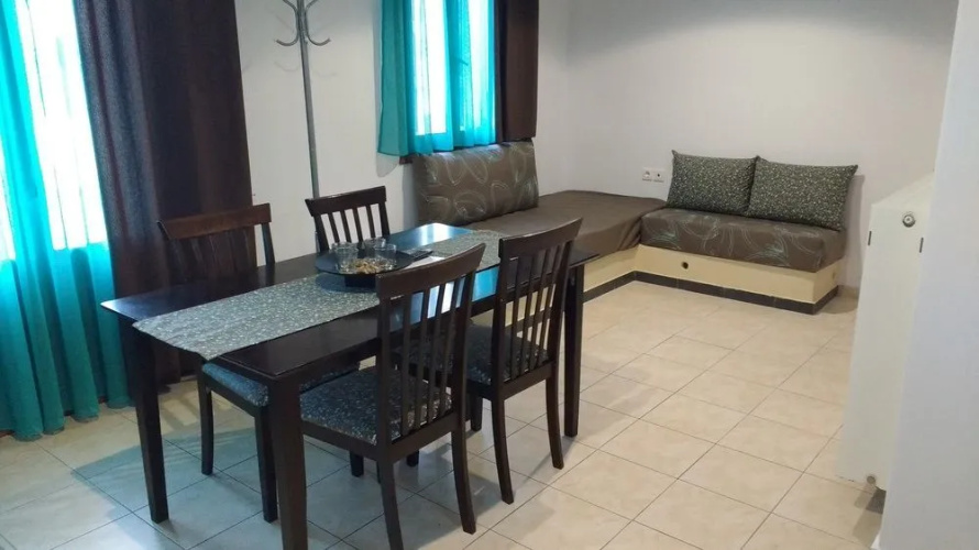 Vazeos Apartments