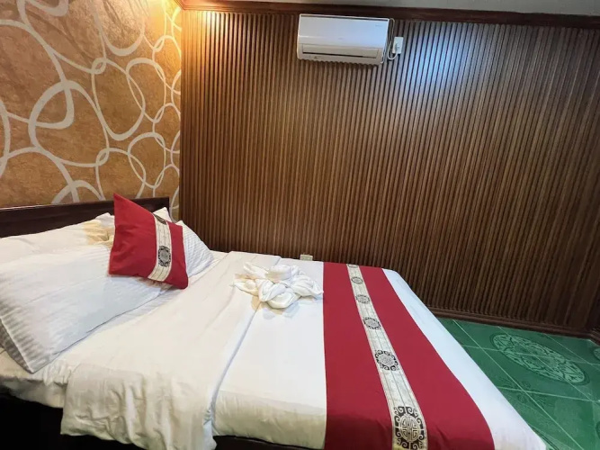 Rossa Hotel