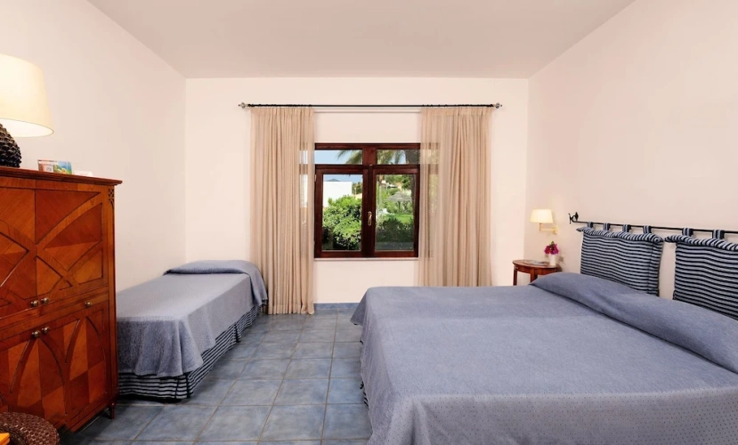 Classic Triple room