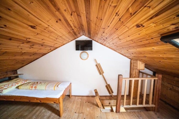Standard Quintuple room