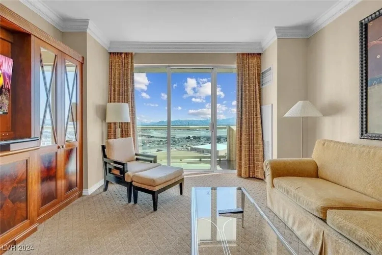 Executive Suite with balcony