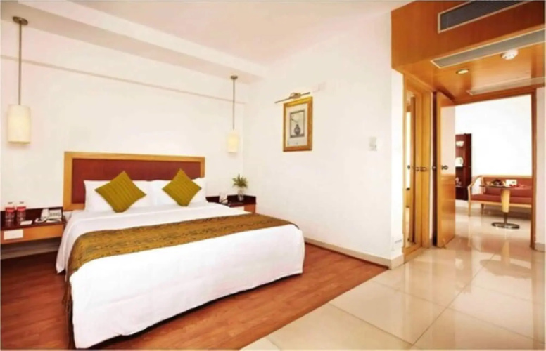 Hotel Savera