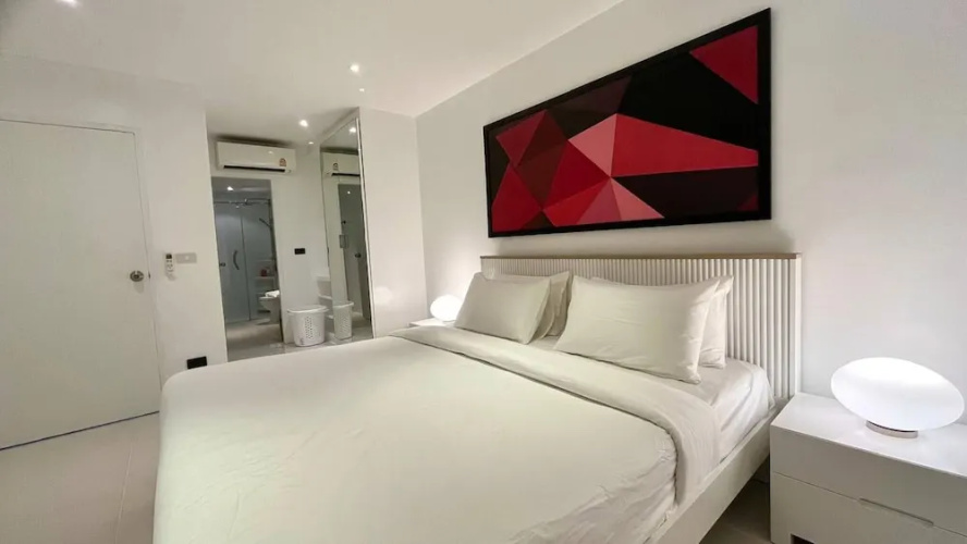 B12 - 2 Bedroom Condo With Pool Access, Karon Beach