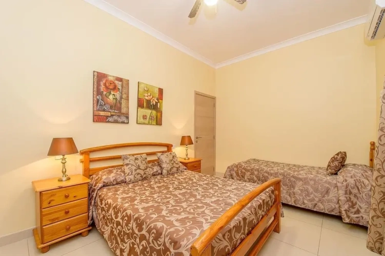 Comfort Triple room