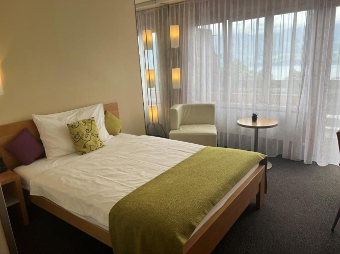 Standard Twin room with balcony