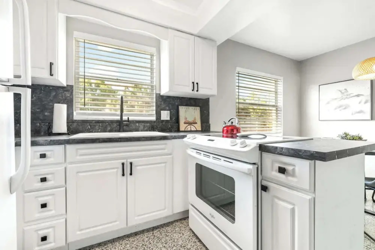 Sunny Side Up A Charming Retreat!