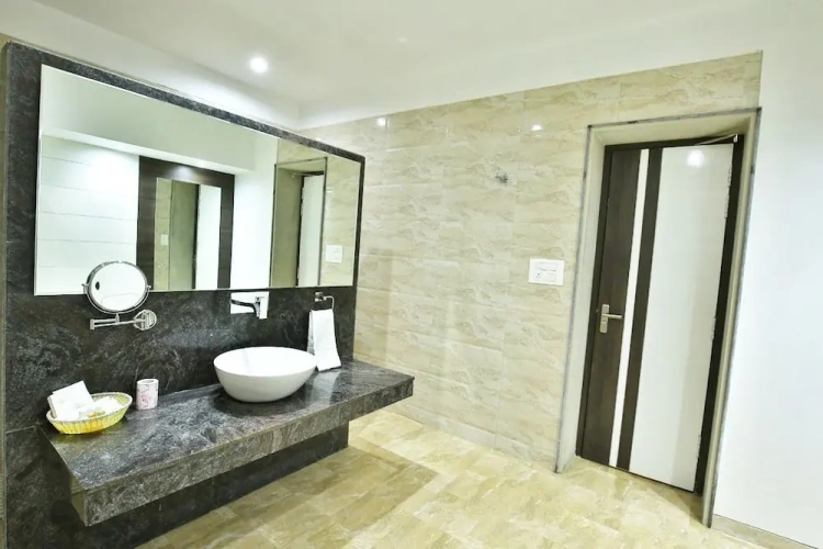Premium Suite with garden view