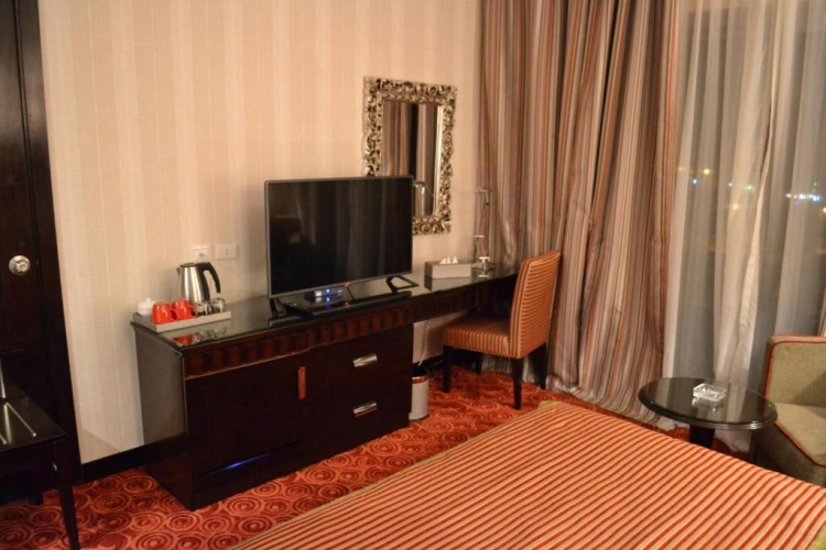 Standard Double room with city view
