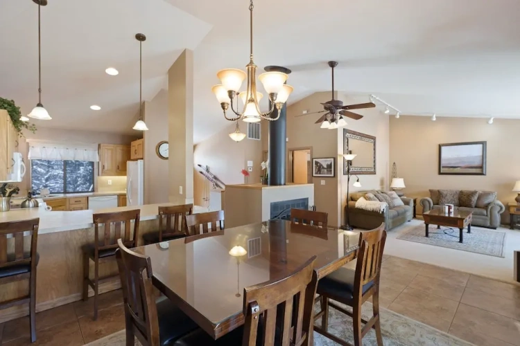 4 Bedrooms Cottage