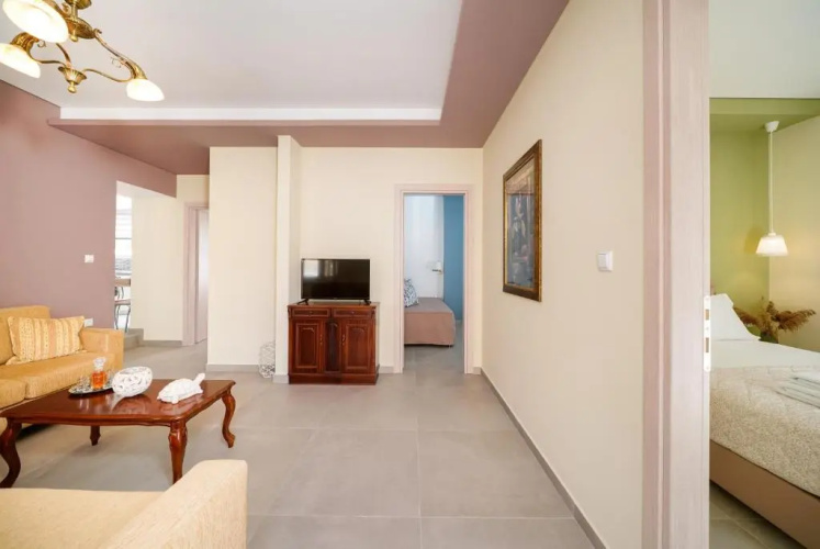 Villa Pines