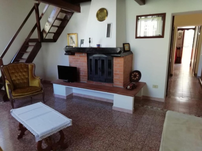 3 Bedrooms Apartment