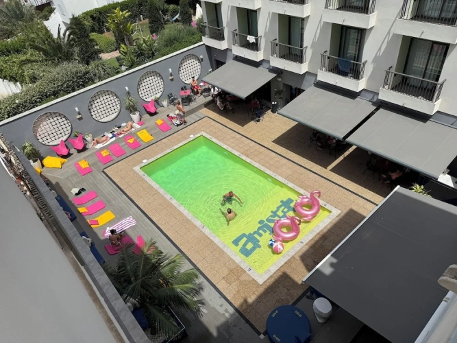 Deluxe Double room with pool view
