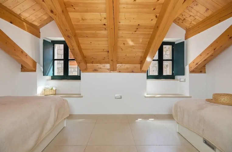 B18 Apartment