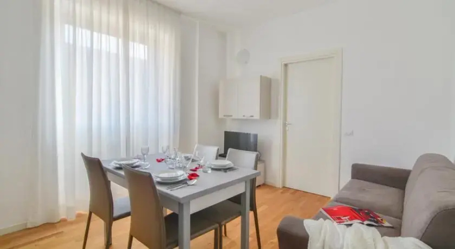 Palazzo Farini Halldis Apartments