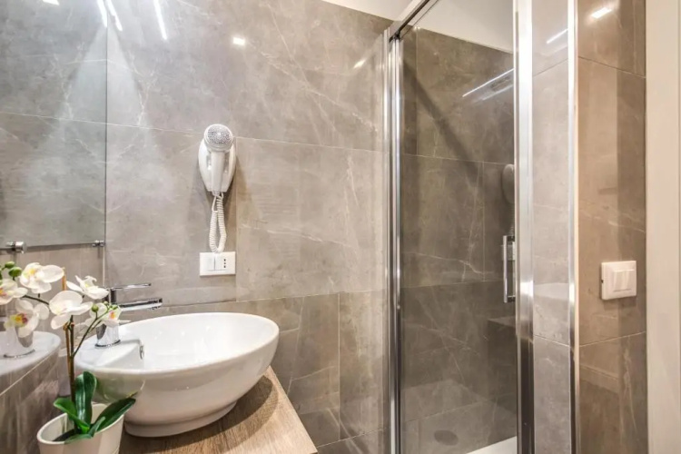 River Luxury Suites