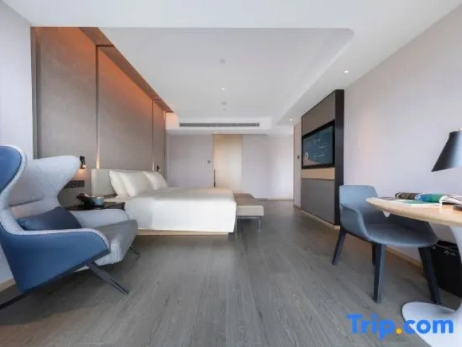Suite with river view