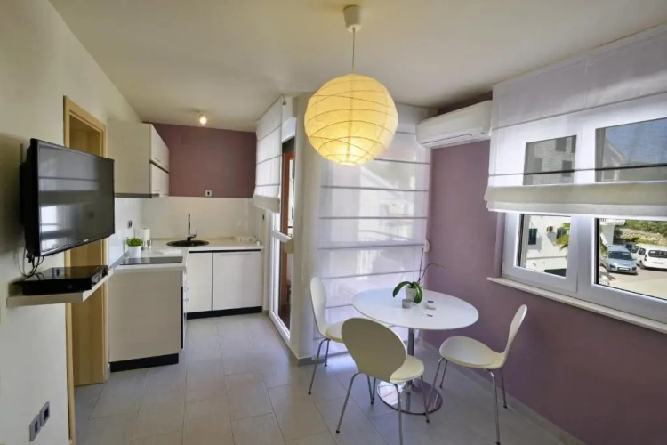1 Bedroom Apartment with balcony