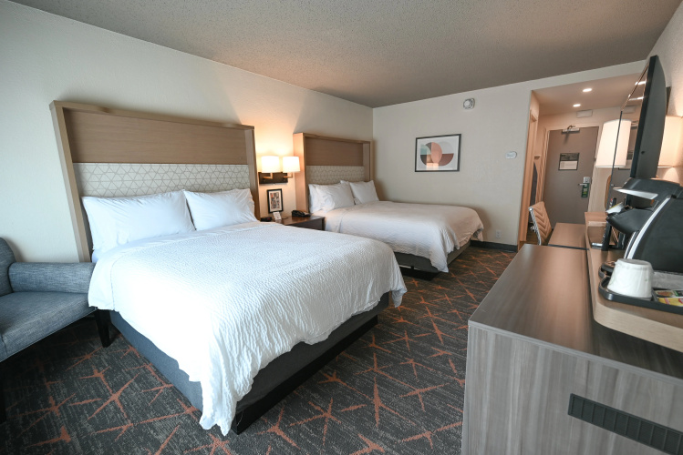 Holiday Inn Cleveland - Mayfield photo 8