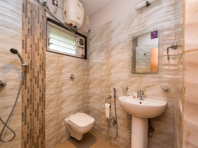 Krishna Guest House by OYO