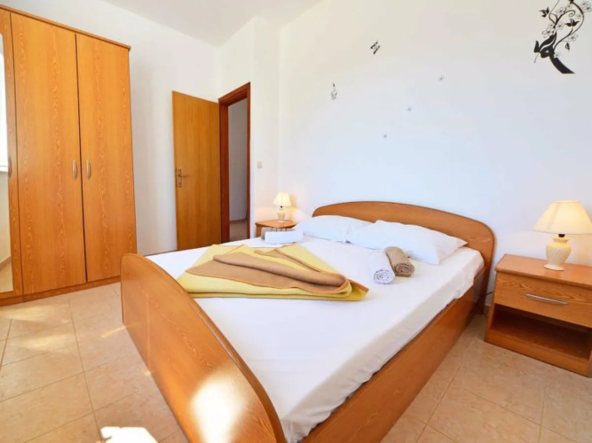 Apartment Sani Karlobag 17049