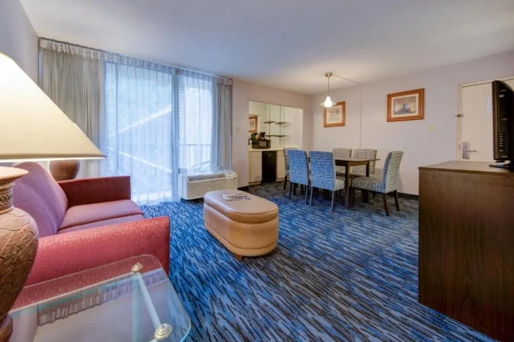 Deluxe Double Suite
