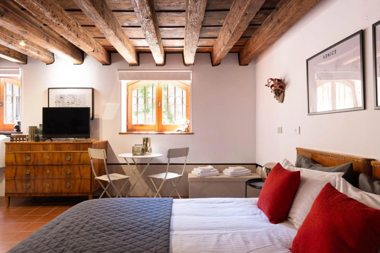 Canal House