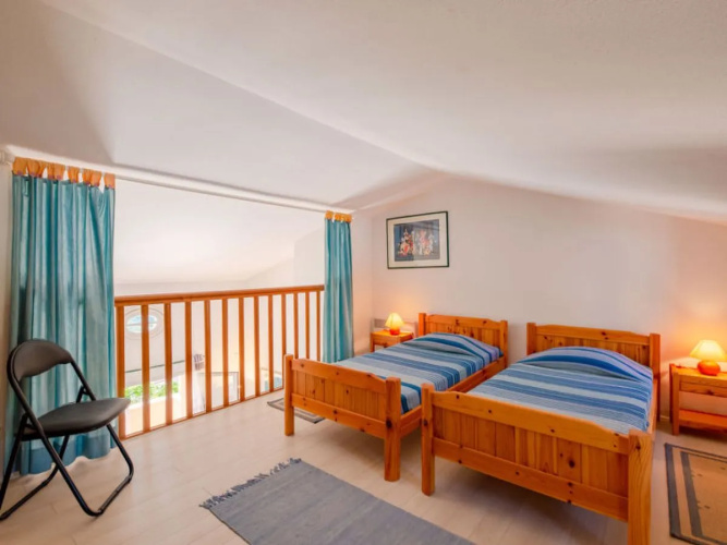 Le Petit Village 36069
