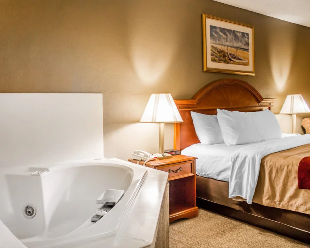 Quality Inn Huron
