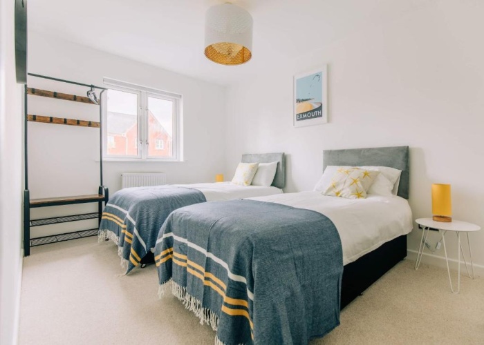 4 Bedrooms Cottage