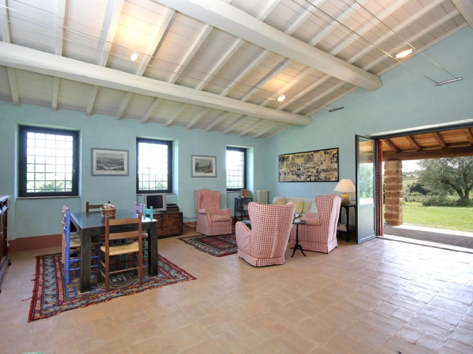 Orte Villa for 8 With Parking