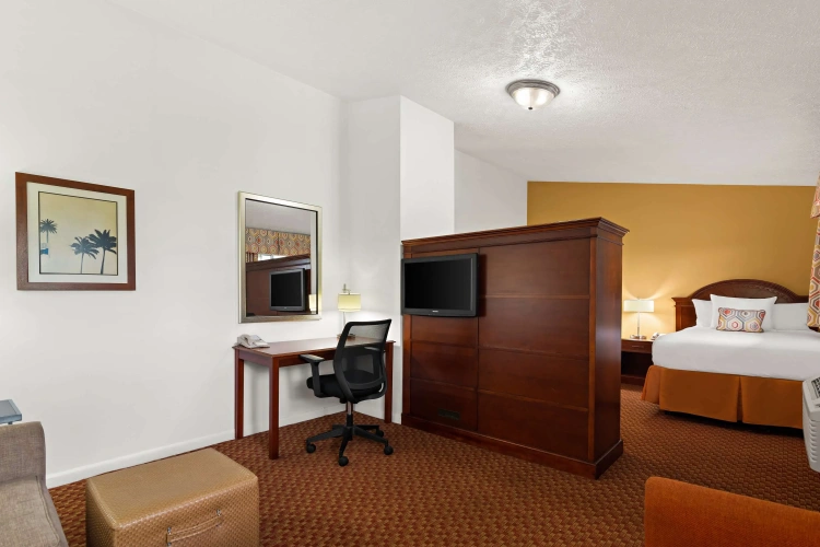 Quadruple Suite