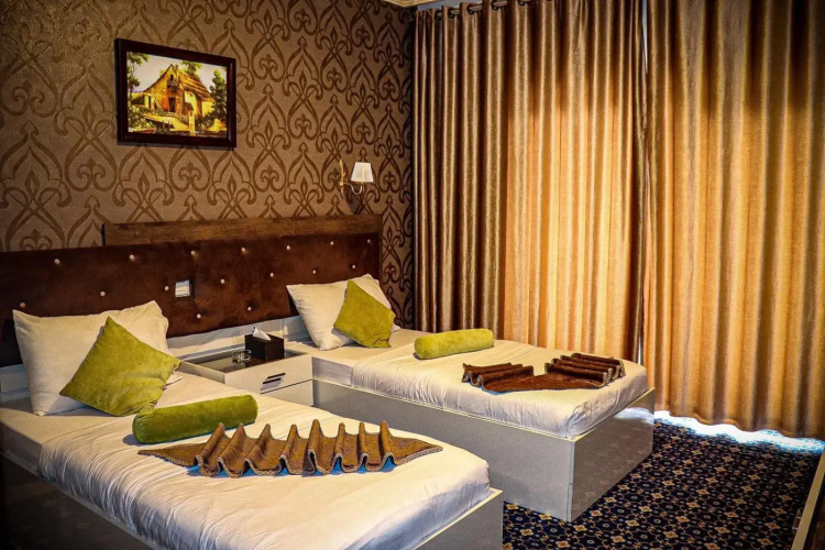 Balcony Hotel & Suites