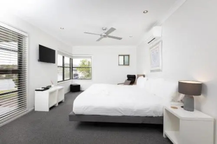 23 Elouera Crescent