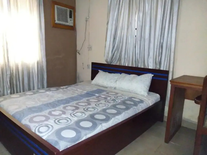 Holla-Jobi Guest House