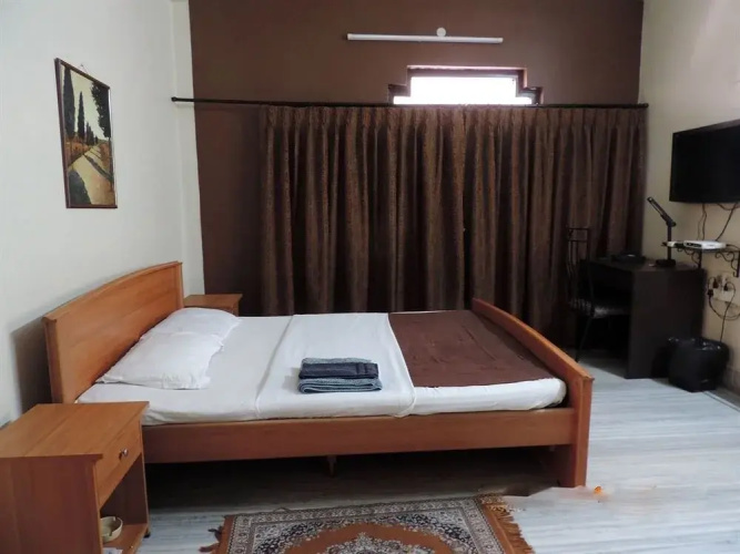 Emerald Residency
