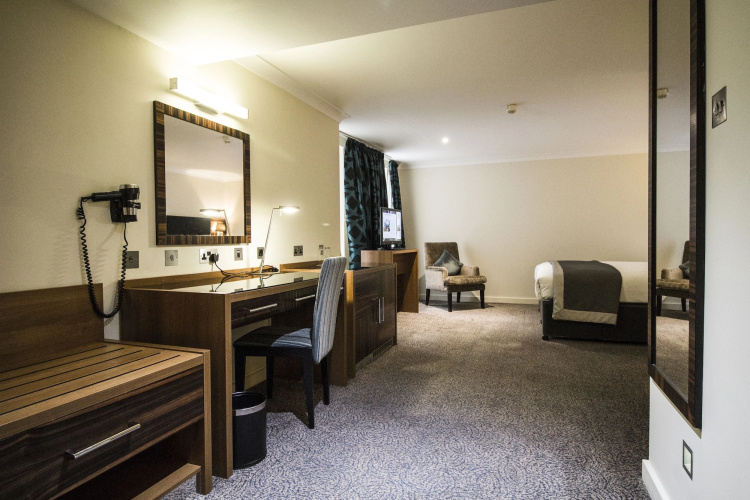 Holiday Inn London - Kensington High St. photo 21