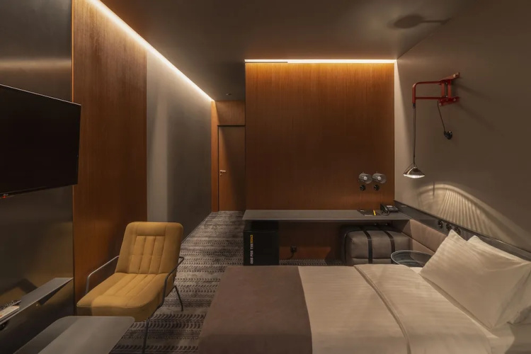 Design Hotel Road
