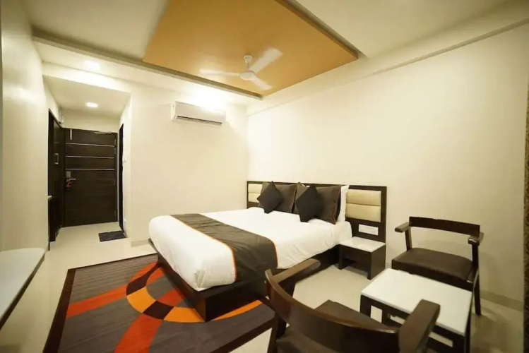 Ramji's Residency by OYO Rooms