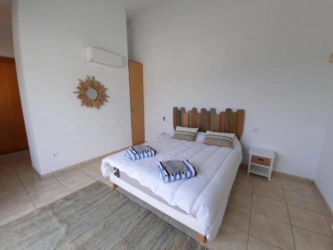 3 Bedrooms Cottage