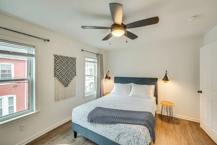 2 Bedrooms Apartment