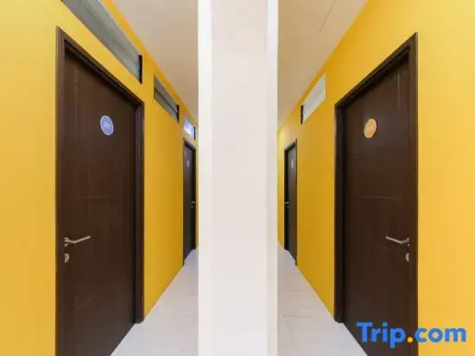 Sans Hotel Cengkareng