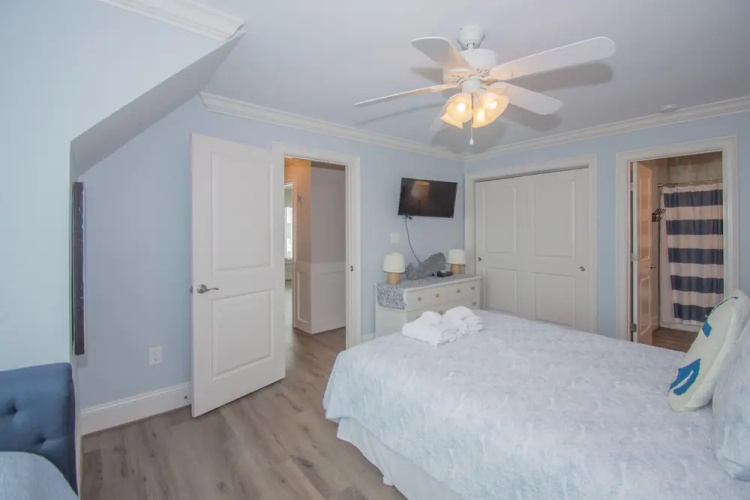 647 New Haven